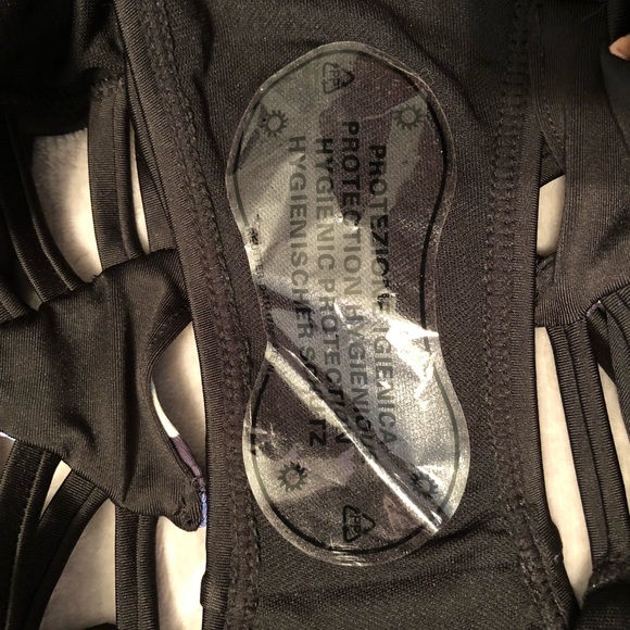 🆕 Black one piece Swimsuit - Picture 3 of 7